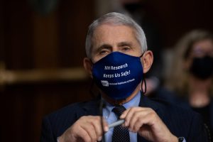 Avertizor CIA acuză în Senatul SUA mușamalizarea originilor COVID-19 de către Fauci și agenții