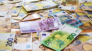Riscurile economice ale instabilității politice în România