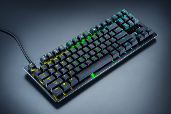 Razer lansează Huntsman V3 Tenkeyless 8KHz cu switch-uri optice și 8000 Hz