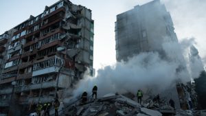 Rusia atacă Ucraina: 1 mort și 36 răniți la Kiev, alarme 6 ore la Cernăuți