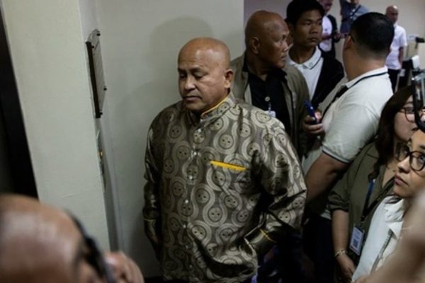 Filipine: Focuri de armă în Senat, senatorul Dela Rosa baricadat pentru a evita arestarea