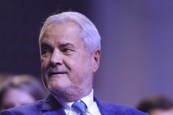 Adrian Năstase și Guvernul: Scandalul vilei lui Titulescu
