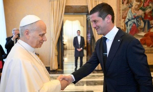 Întâlnirea emoționantă a lui Cristi Chivu cu Papa Leon al XI