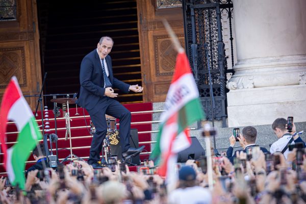 Zsolt Hegedus, politicianul dansator care impresionează Unga