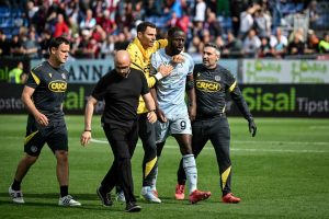 Scandal Rasist în Serie A: Keinan Davis Acuză un Fundaș Ital